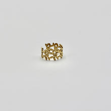 Lade das Bild in den Galerie-Viewer, Ring mit Blumenmotiv Edelstahl - Gold