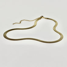 Lade das Bild in den Galerie-Viewer, Wide Snake Halskette Edelstahl