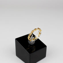 Lade das Bild in den Galerie-Viewer, Twist Shine Ring
