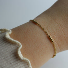 Lade das Bild in den Galerie-Viewer, Bars Armband Gold
